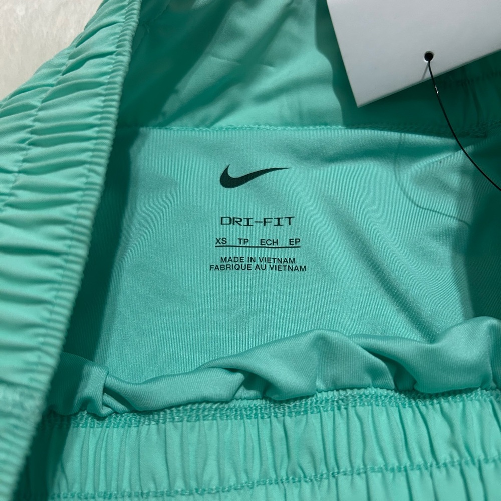 Nike Dri-FIT Aqua Sportswear